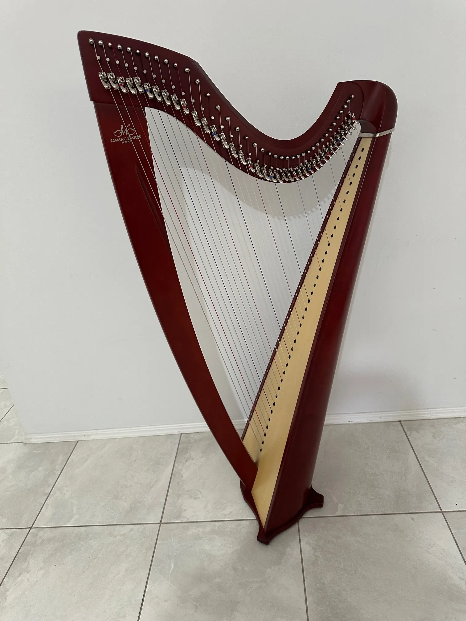 Harps-and-Harps-Celtic-Isolde